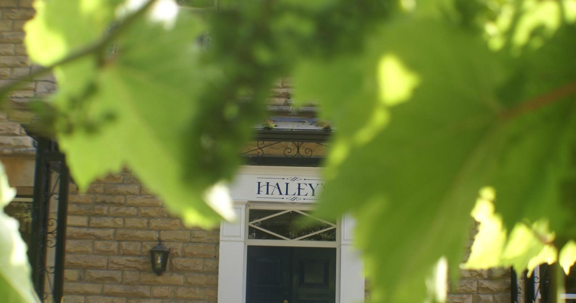 Haley'S Hotel Лидс Экстерьер фото
